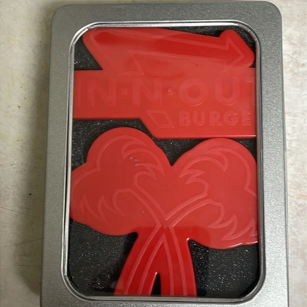 IN-N-OUT Burger Logo Sealed Two Red Cookie Cutters in Original Tin
